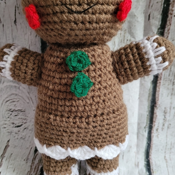 New Gingerbread Girl Christmas Amigurumi Decor - Picture 9 of 16